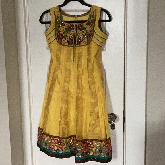 Bright yellow gold beaded dress embroidered beaded flowers size 2 or 4 EU 34 - Picture 2 of 14
